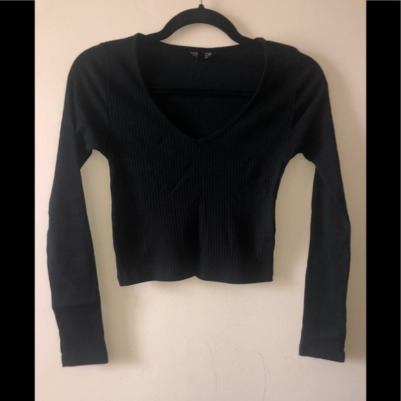 V neck long sleeve crop top - Picture 2 of 3